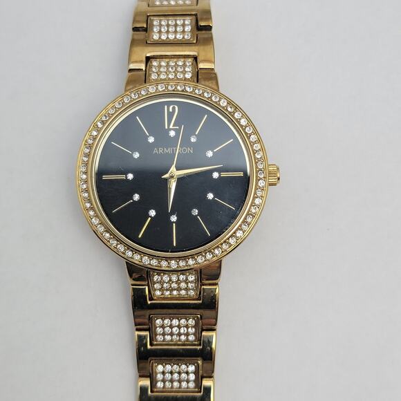 Vintage Watches Armitron Gold Crystal Watch with Black Dial & Link Bracelet - Picture 9 of 10